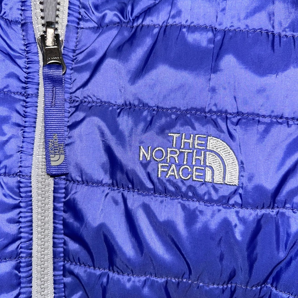 North face - Picture 3 of 11